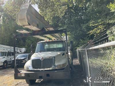 Altec AA55E, 61 ft, Bucket Truck