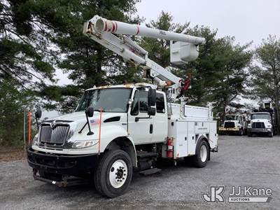 Altec L42P, 47 ft, Over-Center Bucket Truck