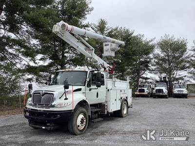 Altec L42E, 47 ft, Over-Center Bucket Truck