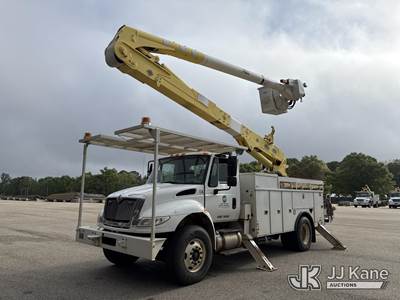 Altec AA55E, 60 ft, Material Handling Bucket Truck