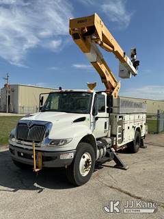Versalift VST5500I01, 60 ft, Articulating & Telescopic Material Handling Bucket Truck