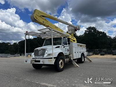 Altec AA55E, 60 ft, Material Handling Bucket Truck