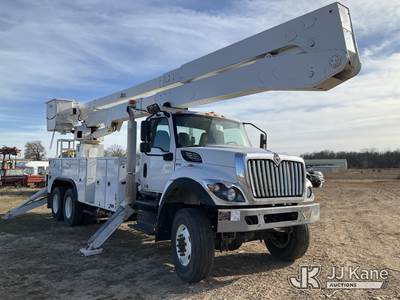 Altec A77-T, 81 ft, Material Handling Bucket Truck