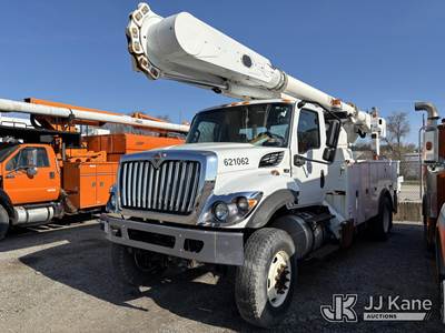 Altec AM55E-MH, 60 ft, Over-Center Material Handling Bucket Truck