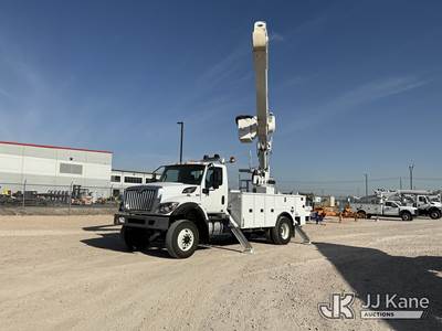 Altec AA55, 61 ft, Material Handling Bucket Truck