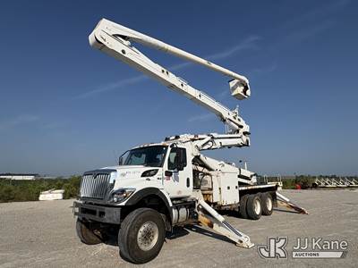 Altec AN67E-E100, 105 ft, Double-Elevator Bucket Truck