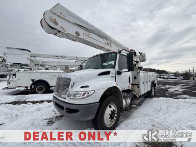 Altec AA55-MH, 700 Lb 56 ft, Articulating & Telescopic Material Handling Bucket Truck