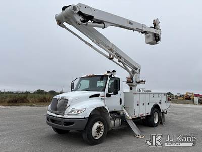 Altec TA60, 65 ft, Articulating & Telescopic Material Handling Bucket Truck