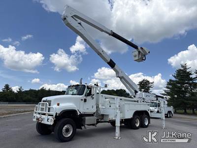 Altec A77T-E93, 98 ft, Articulating & Telescopic Elevator Bucket Truck