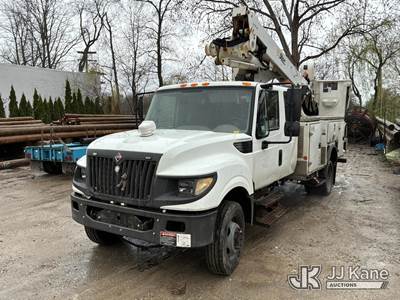 Atlec AT40M, 40 ft, Articulating & Telescopic Material Handling Bucket Truck