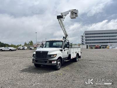 Versalift SST40EIH, 45 ft, Articulating & Telescopic Non-Insulated Bucket Truck
