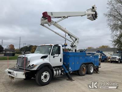 HiRanger TL55, 60 ft, Articulating & Telescopic Material Handling Bucket Truck
