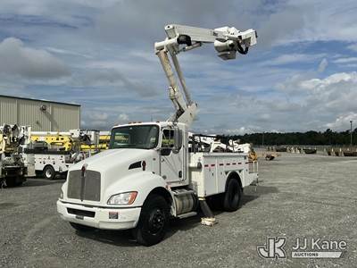 Altec TA37M, 42 ft, Articulating & Telescopic Material Handling Bucket Truck