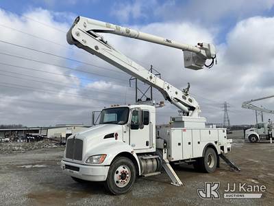 Altec AA55E, 60 ft, Material Handling Bucket Truck