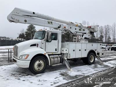 Altec AA55, 60 ft, Material Handling Bucket Truck