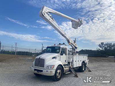 Altec AA55, 61 ft, Material Handling Bucket Truck