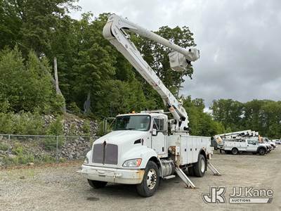 Altec AA55, 60 ft, Material Handling Bucket Truck