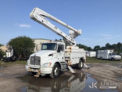 Altec AA55E, 60 ft, Material Handling Bucket Truck