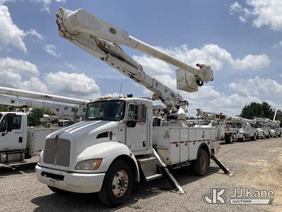 Altec AM55, 60 ft, Over-Center Material Handling Bucket Truck