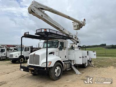 Altec AA55-MH, 61 ft, Material Handling Bucket Truck