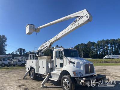 Altec AA55-MH, 60 ft, Material Handling Bucket Truck