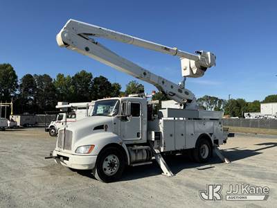 Altec AA55, 60 ft, Material Handling Bucket Truck