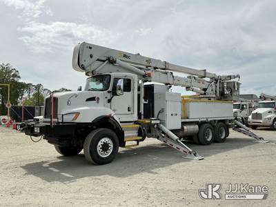 Altec AH85, 90 ft, Articulating & Telescopic Material Handling Bucket Truck
