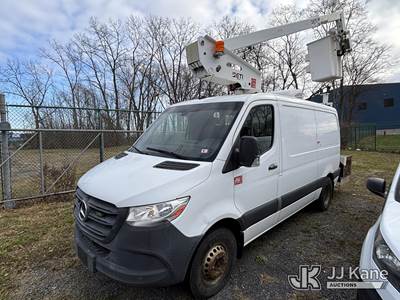 ETI ETT29-SNV, 33 ft, Telescopic Non-Insulated Bucket Van