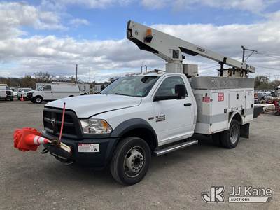 Versalift TEL29N-03, 34 ft, Telescopic Non-Insulated Bucket Truck
