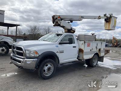 Altec AT200-A, 35 ft, Telescopic Non-Insulated Bucket Truck