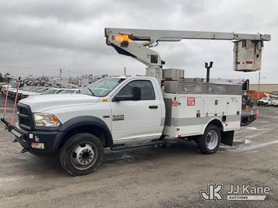 Versalift TEL29N-3, 34 ft, Telescopic Non-Insulated Bucket Truck