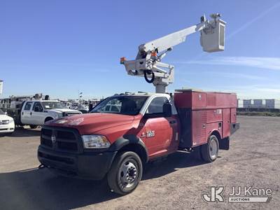 Altec AT235, 35 ft, Articulating & Telescopic Non-Insulated Bucket Truck