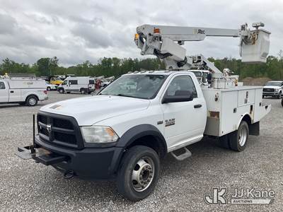 Altec AT200, 35 ft, Telescopic Non-Insulated Bucket Truck