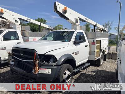 Versalift TEL29N03, 34 ft, Telescopic Insulated Bucket Truck