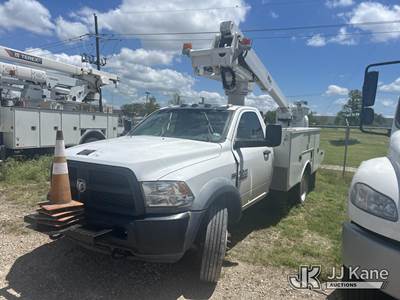 Altec AT235, 40 ft, Articulating & Telescopic Non-Insulated Bucket Truck