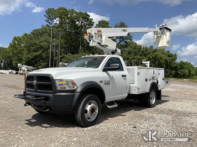 Altec AT200A, 35 ft, Telescopic Non-Insulated Bucket Truck