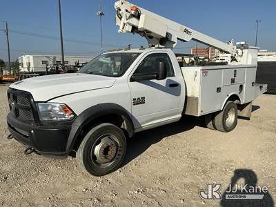 Altec AT200-A, 35 ft, Telescopic Non-Insulated Bucket Truck
