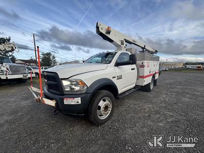 Versalift TEL29NE03, 350 Lb 29 ft, Articulating & Telescopic Non-Insulated Bucket Truck