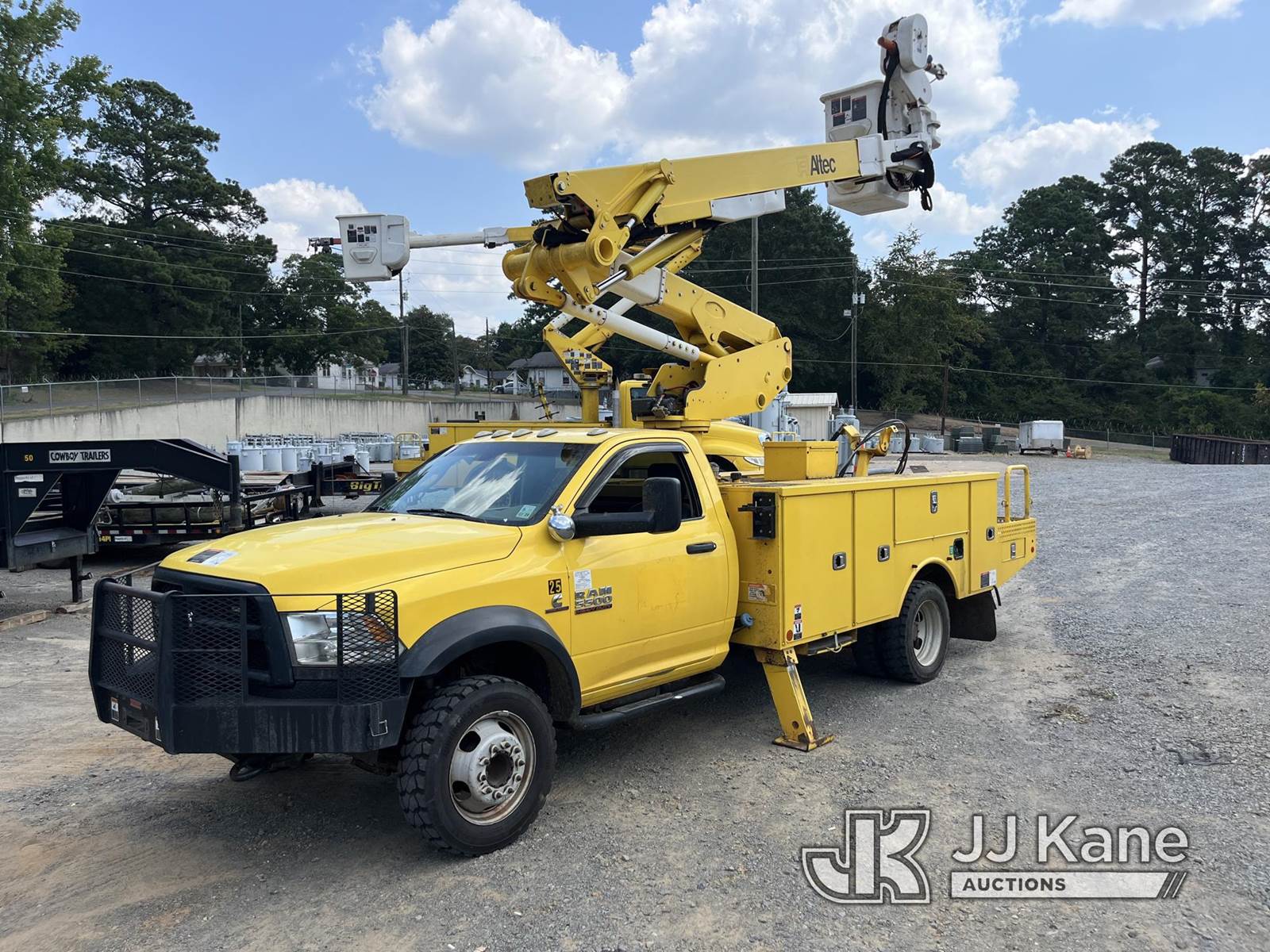 2018 Altec AT41M, 46 ft, Articulating & Telescopic Material Handling