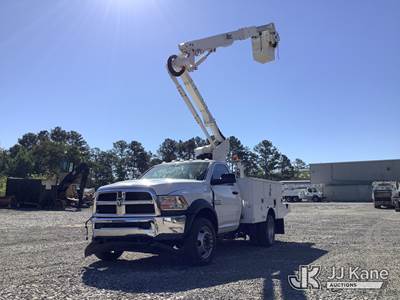 Altec AT40-MH, 45 ft, Articulating & Telescopic Bucket Truck