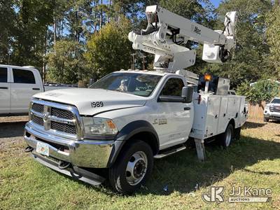 Altec AT40-MH, 45 ft, Articulating & Telescopic Material Handling Bucket Truck