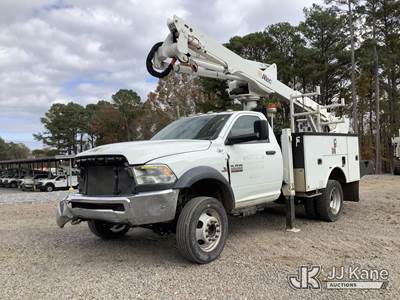 Altec AT40G, 45 ft, Articulating & Telescopic Bucket Truck