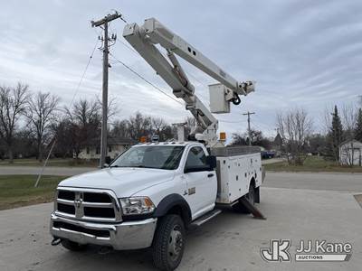 Versalift V040MHI, 45 ft, Over-Center Material Handling Bucket Truck
