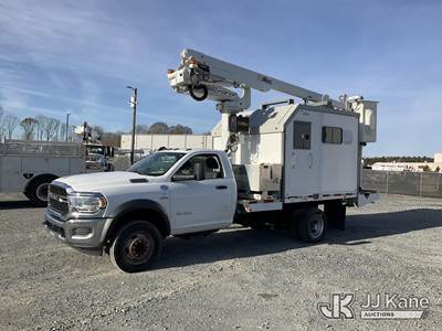 Altec AT235, 40 ft, Articulating & Telescopic Non-Insulated Bucket Truck