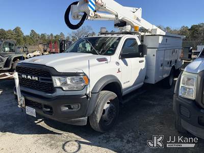 Altec AT40G, 45 ft, Articulating & Telescopic Bucket Truck