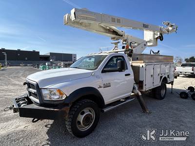 Versalift VO40MHI, 45 ft, Articulating & Telescopic Material Handling Bucket Truck