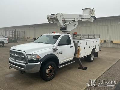 Versalift VST40I, 45 ft, Articulating & Telescopic Material Handling Bucket Truck