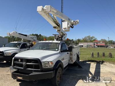 Versalift VO40MHI01, 45 ft, Articulating Material Handling Bucket Truck