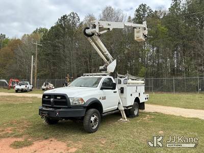 Altec AT37G, 42 ft, Articulating & Telescopic Bucket Truck