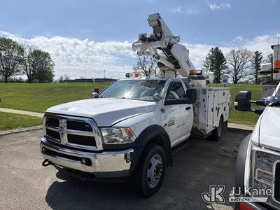 Altec AT41M, 46 ft, Articulating & Telescopic Material Handling Bucket Truck